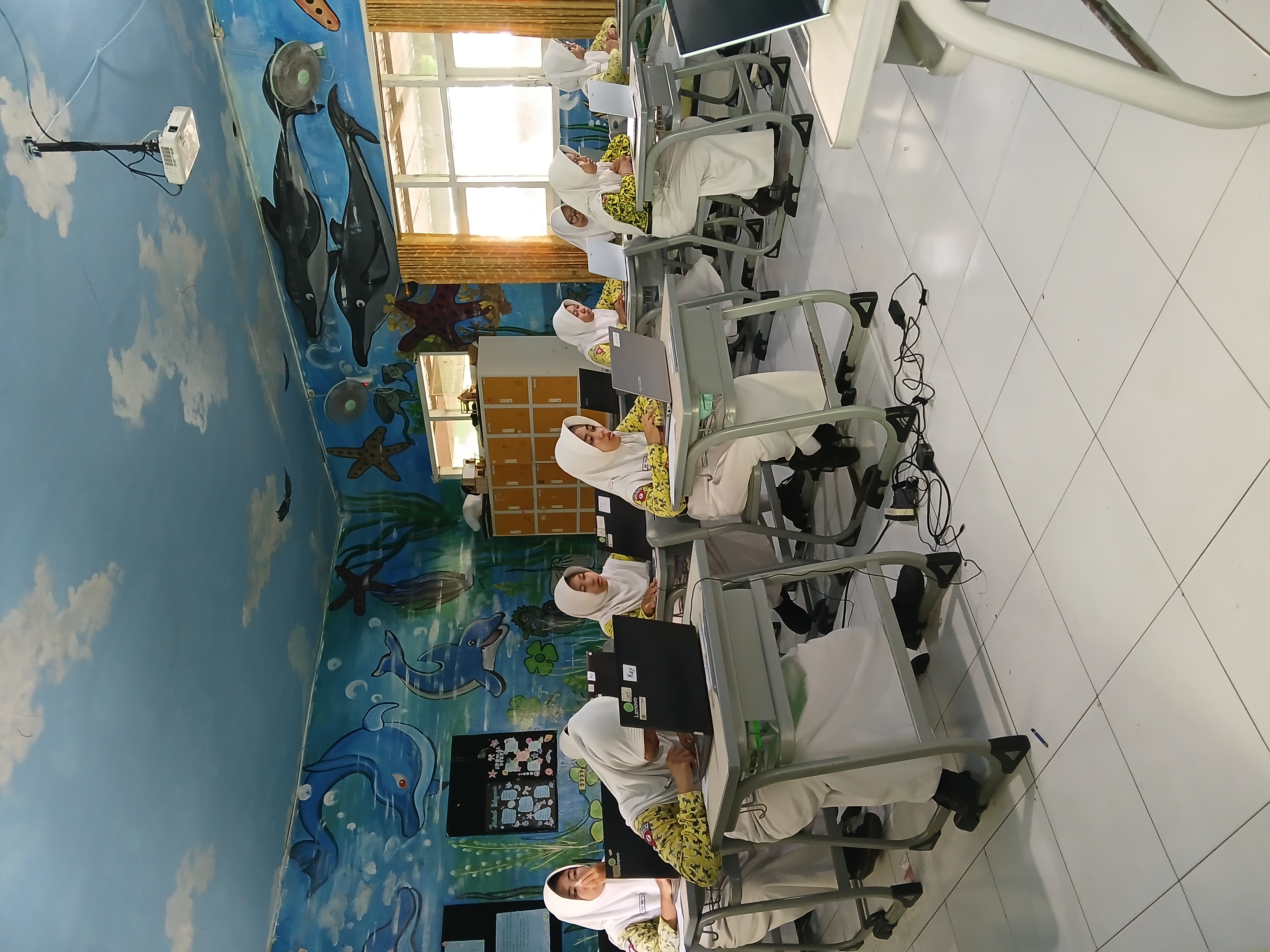 Hari Ketiga TKA di MTsN 16 Jombang: Siswa Uji Ketajaman Logika dan Numerasi